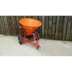 FertCast Q300 - Towable Fertiliser, Lime, Seed & Salt Spreader 5 FertCast Q300 - Towable Fertiliser, Lime, Seed & Salt Spreader -Outdoor Garden Care Shop rt